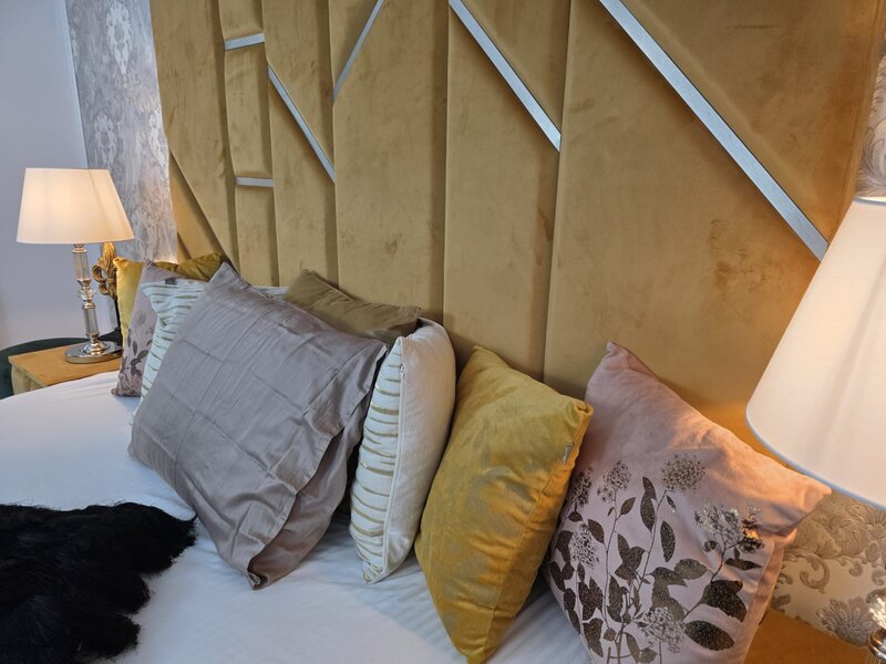 Modele videochat Rond Alba Iulia, Decebal.