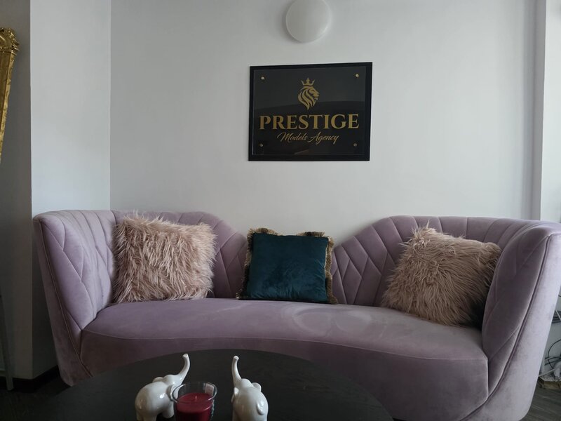 Modele videochat Rond Alba Iulia, Decebal.